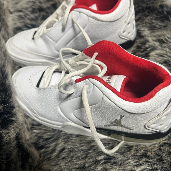 Jordan 23s ,white and red used it a few times practically new !!! - Picture 2 of 6